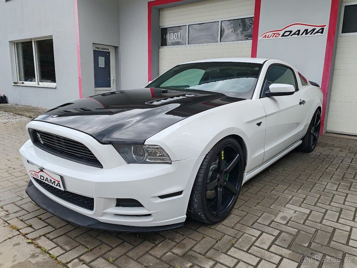 2014 Ford MUSTANG