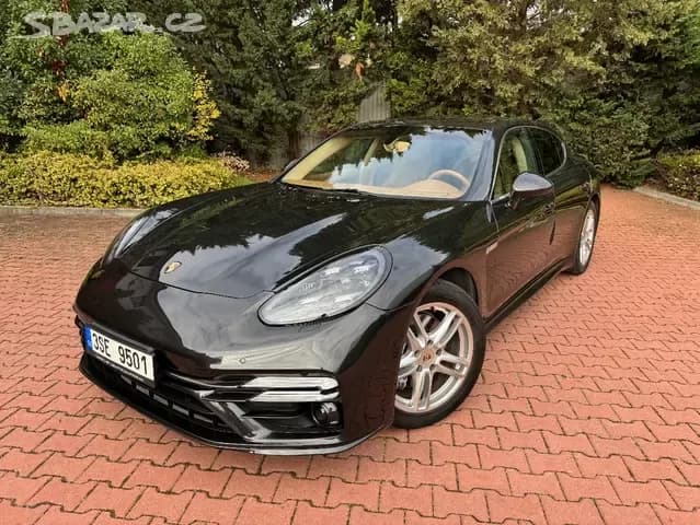 2012 Porsche PANAMERA