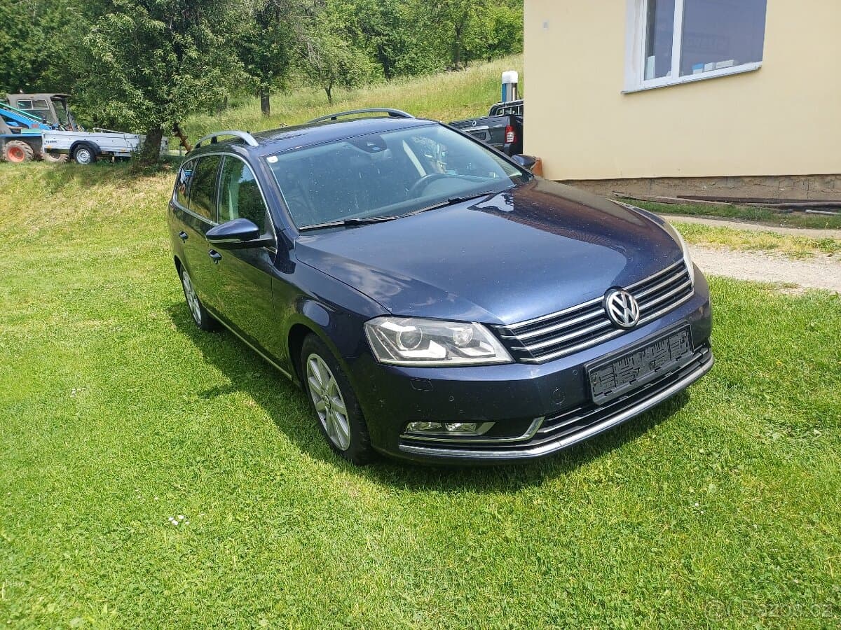 2011 Volkswagen PASSAT