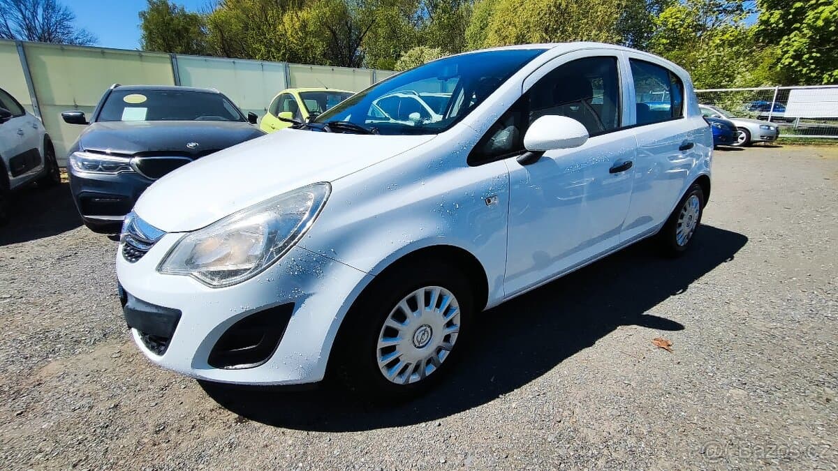 2013 Opel CORSA