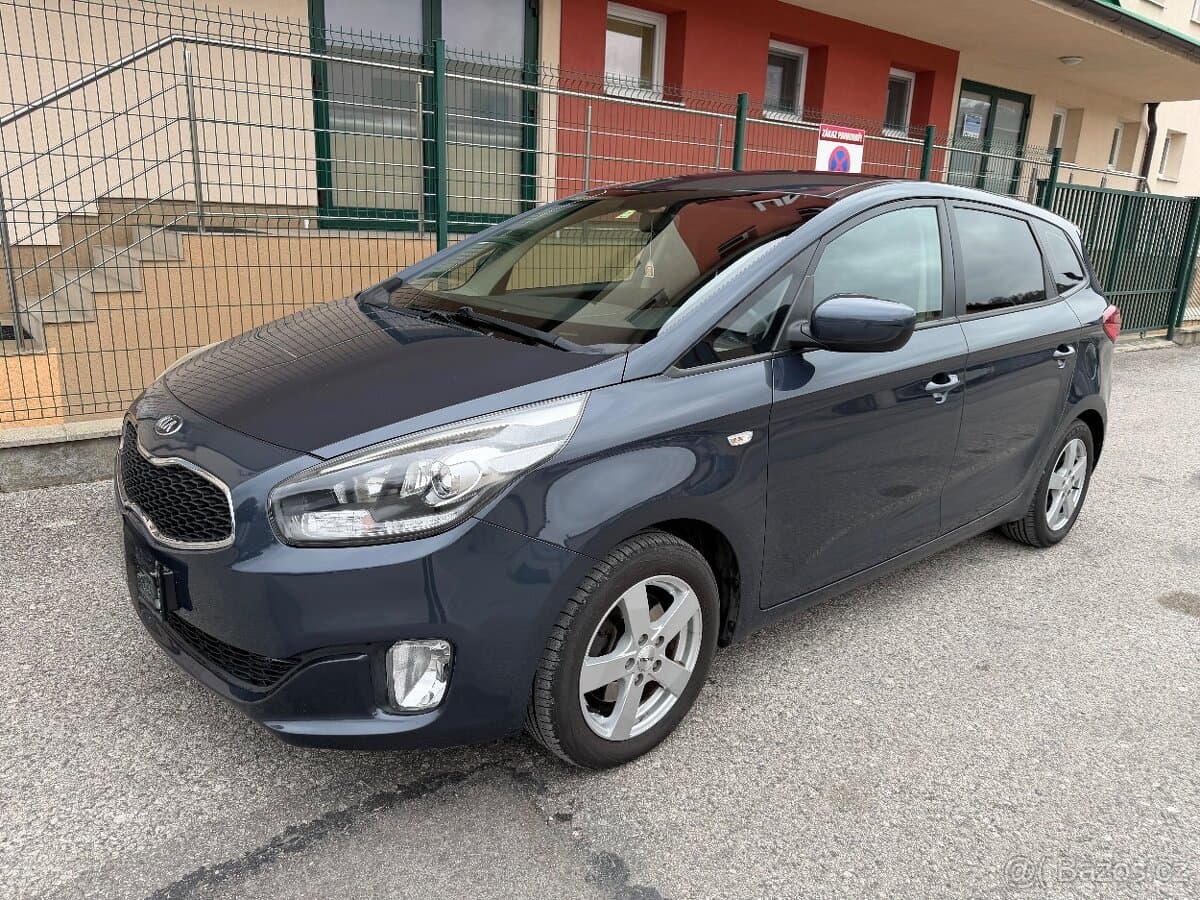 2013 Kia CARENS