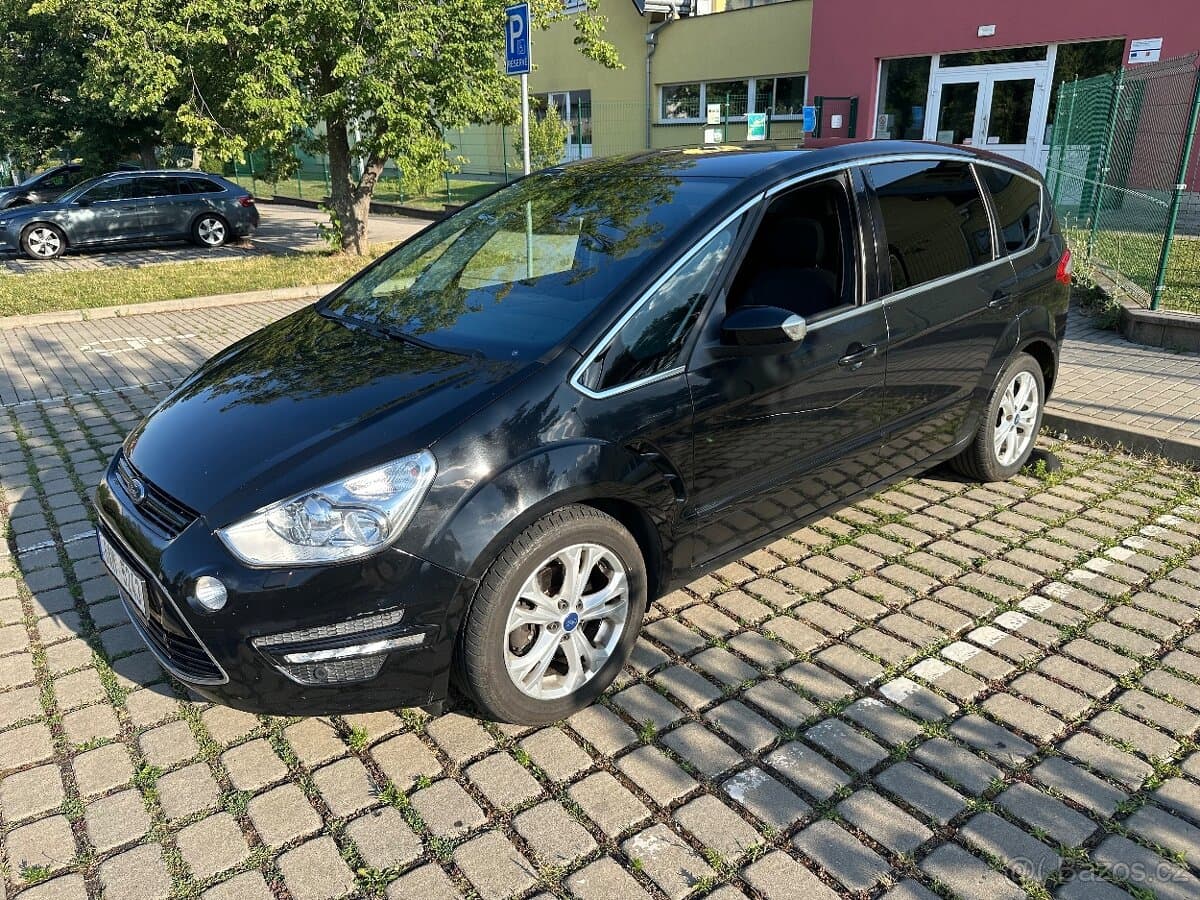 2014 Ford S-MAX