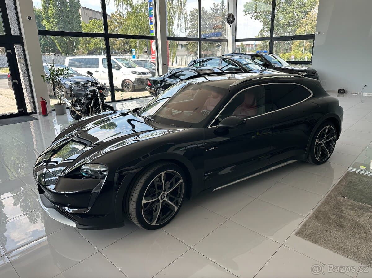2023 Porsche TAYCAN