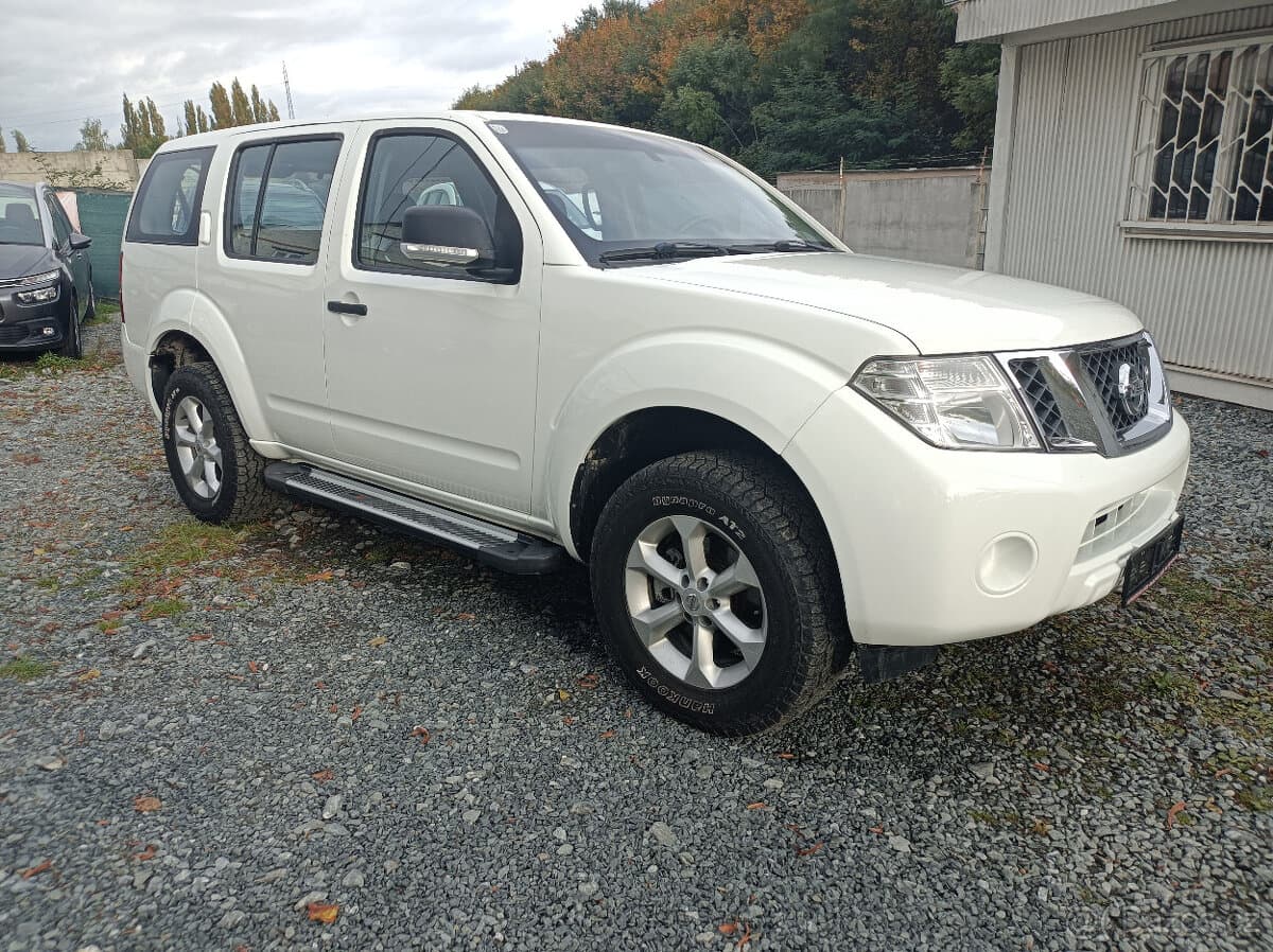 2011 Nissan PATHFINDER