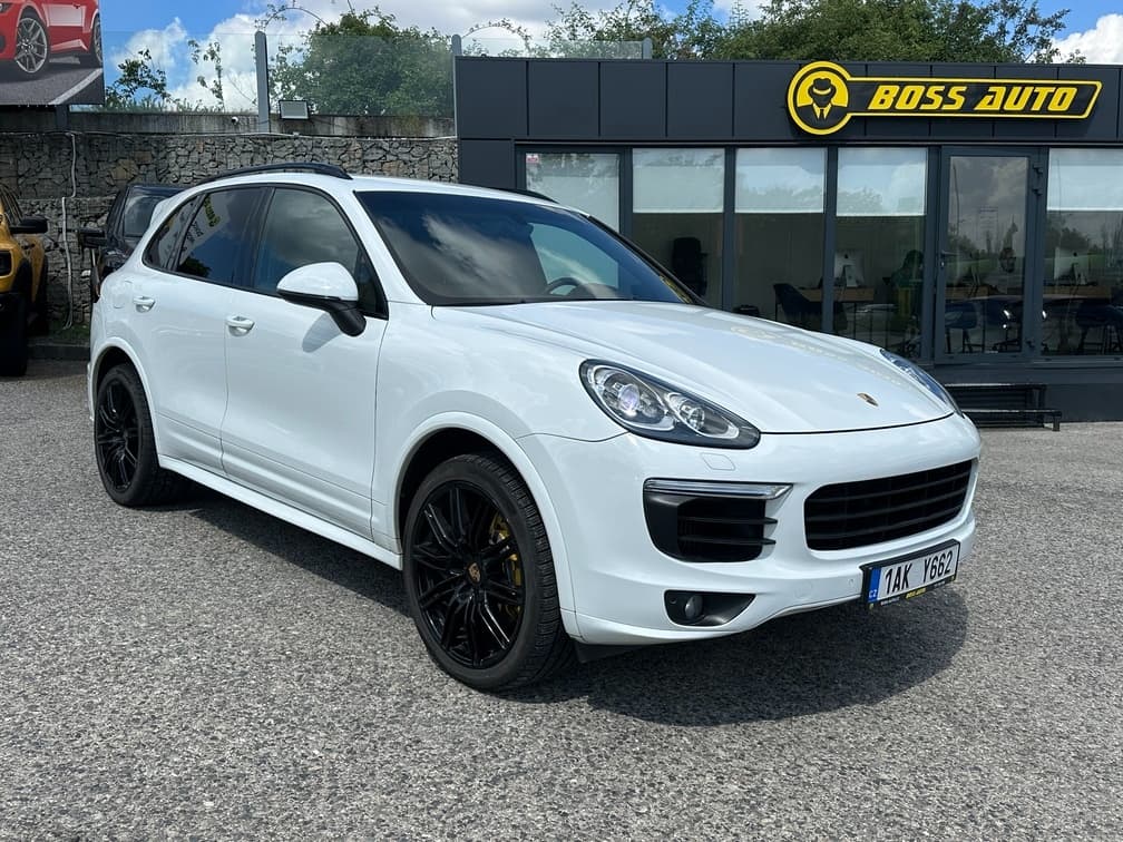 2015 Porsche CAYENNE