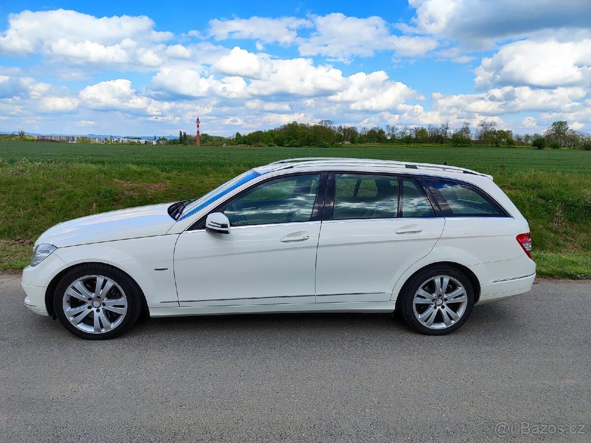 2010 Mercedes-Benz OSTATNÍ