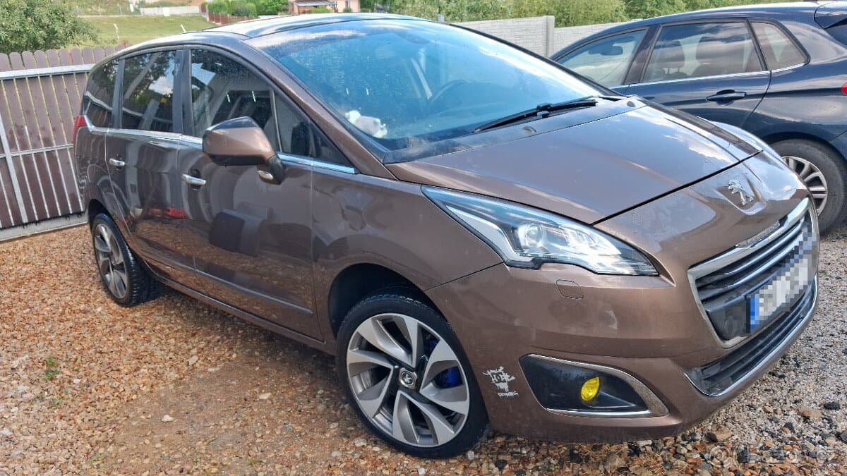 2015 Peugeot 5008
