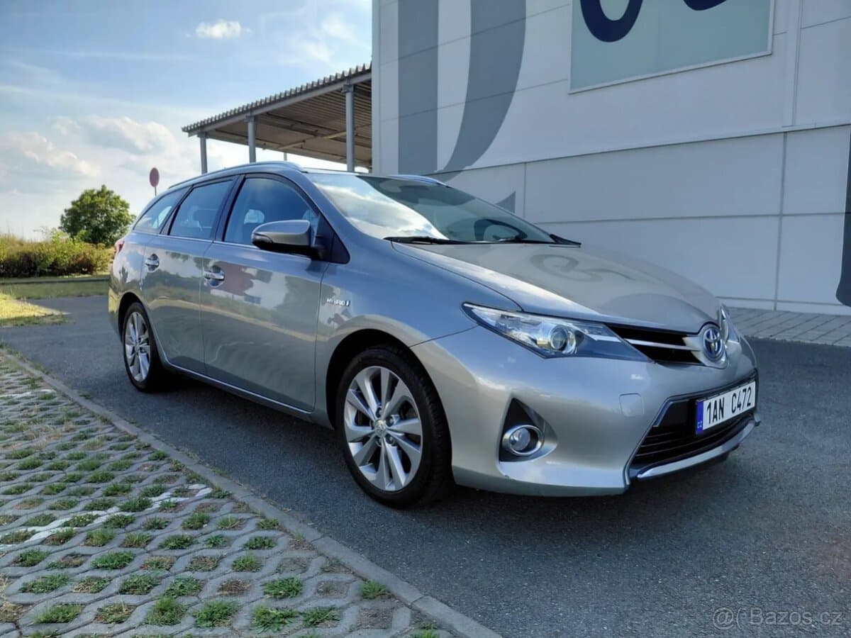 2013 Toyota AURIS