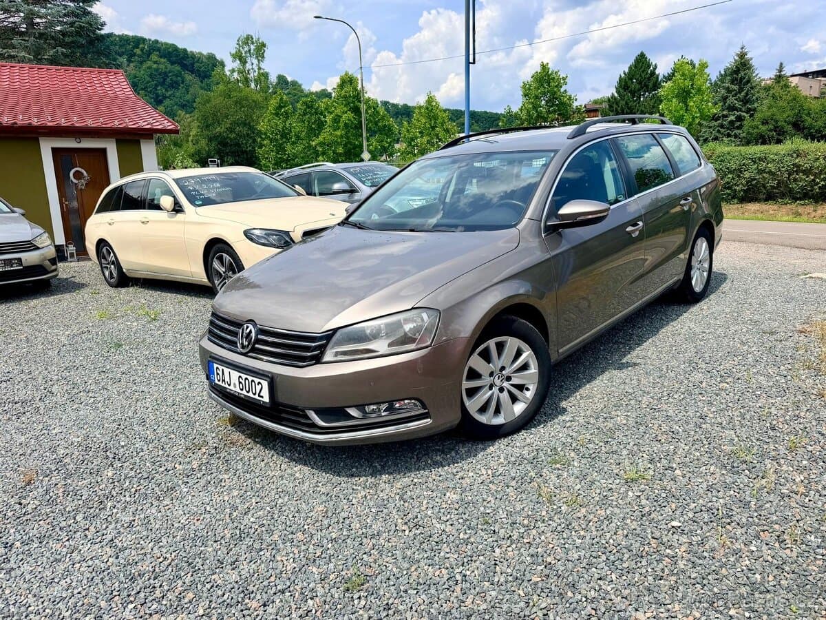 2011 Volkswagen PASSAT