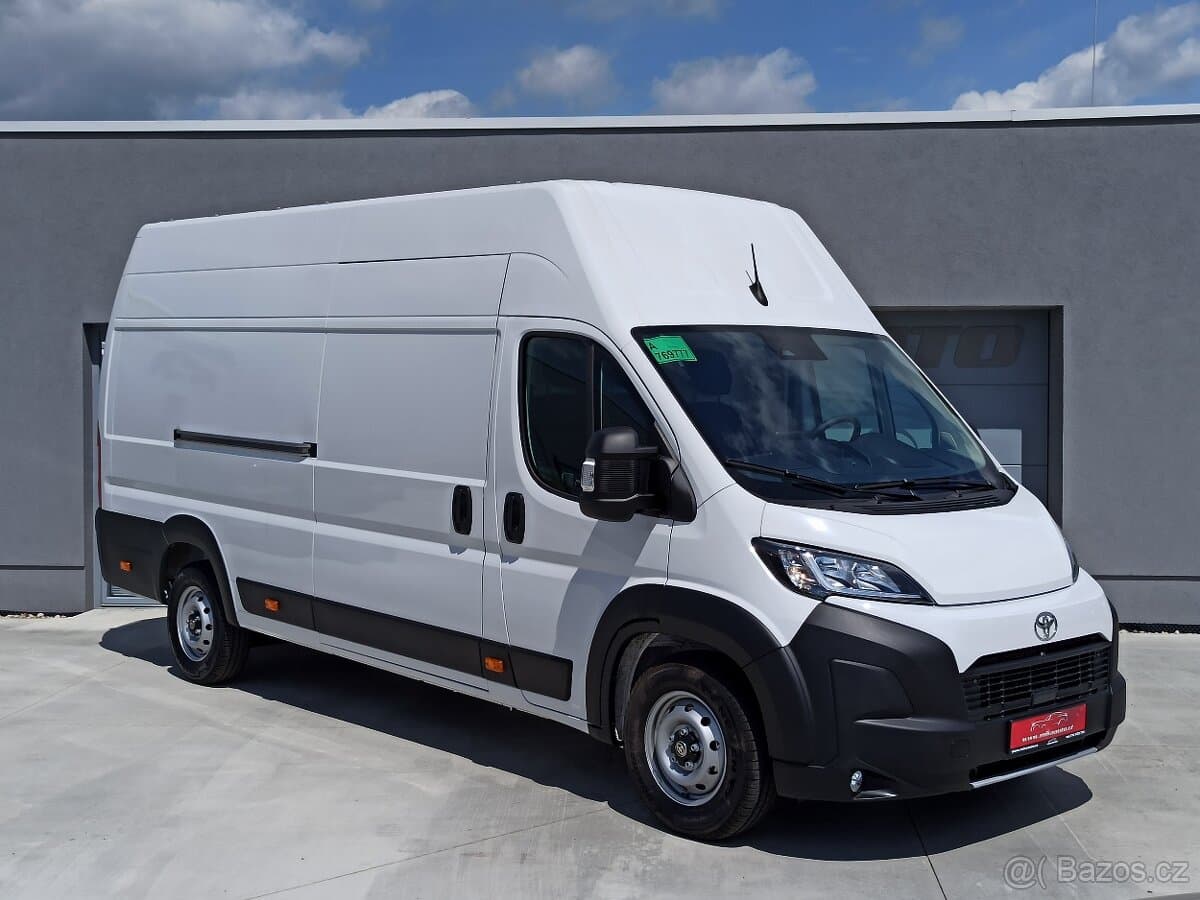 2025 Toyota PROACE