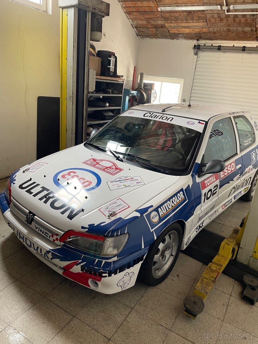 Peugeot 306