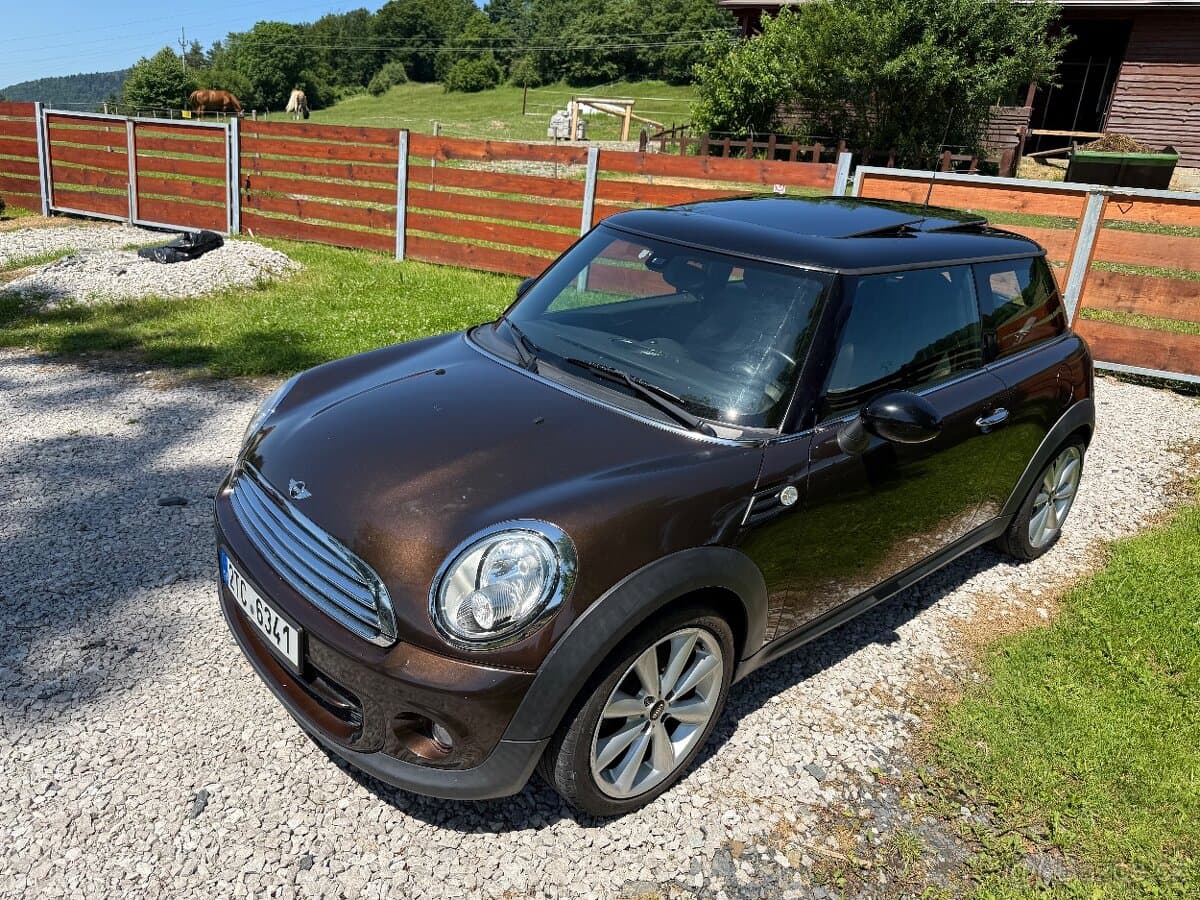 2011 Mini COOPER
