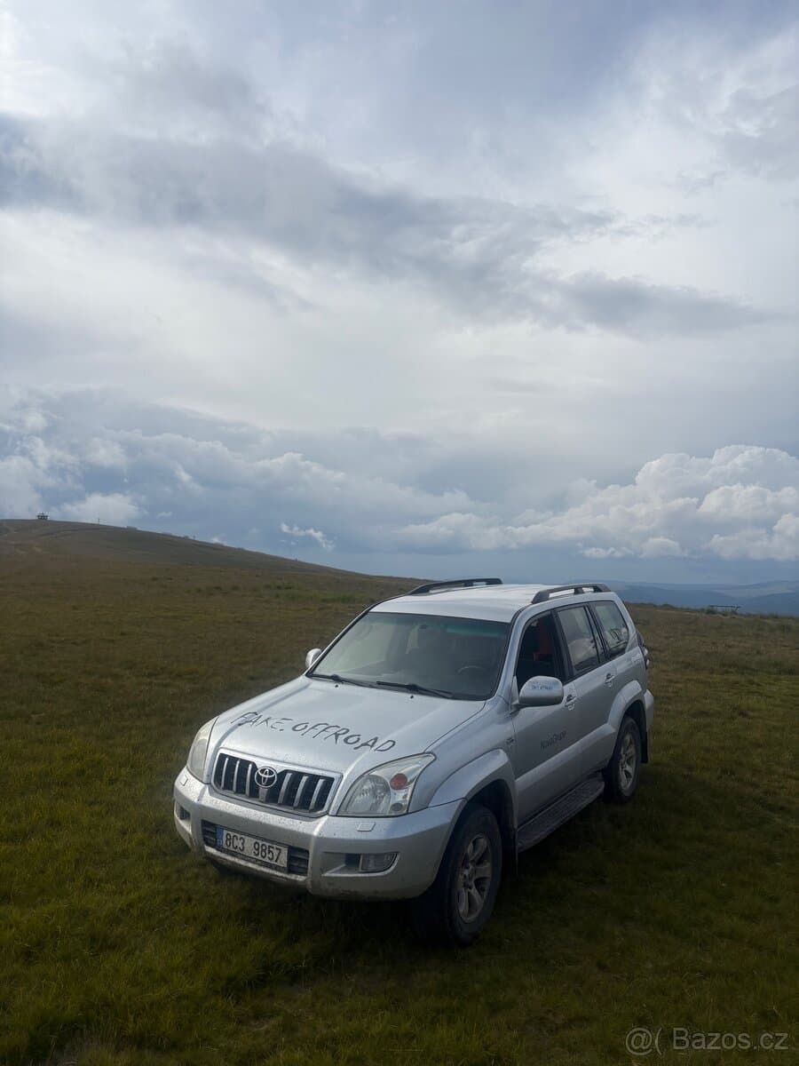 2004 Toyota LAND CRUISER