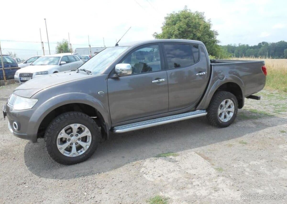 2014 Mitsubishi L200