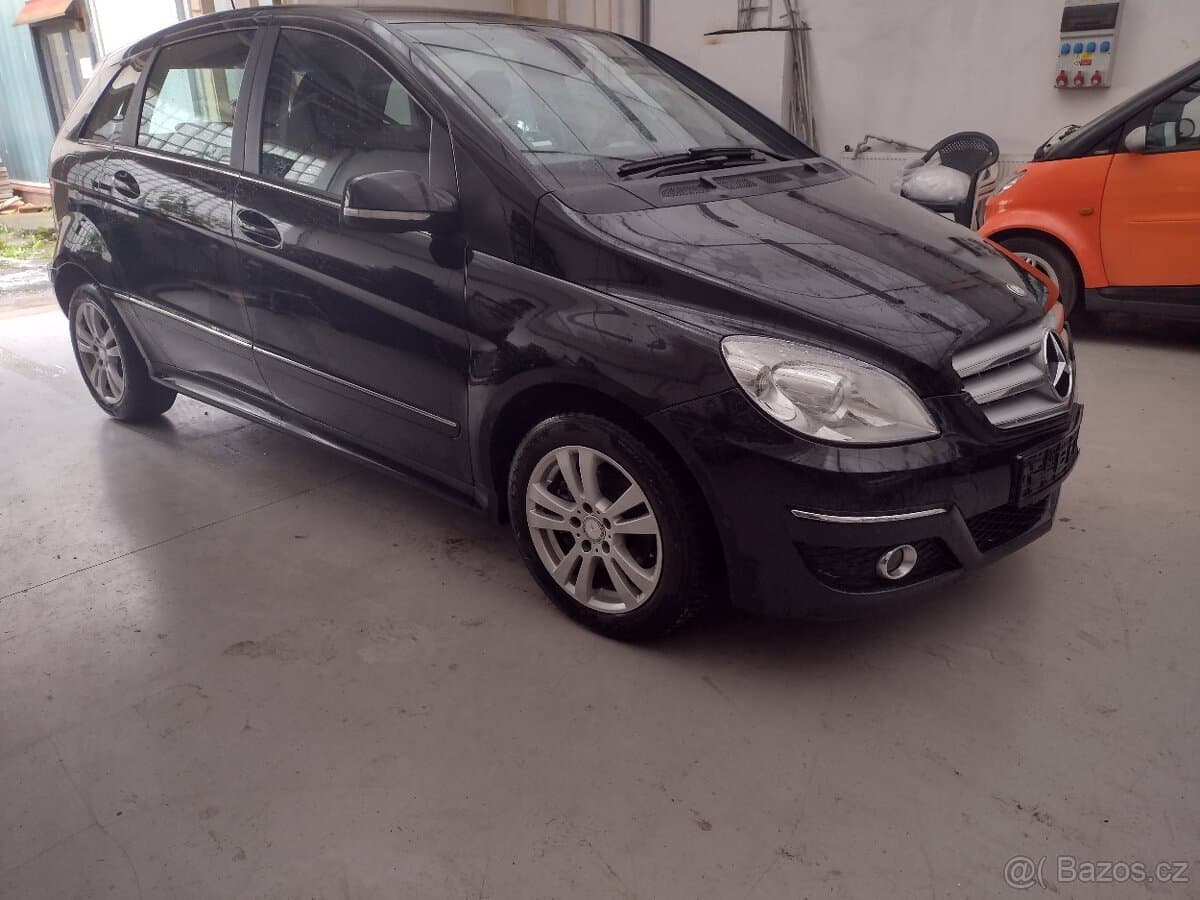 2012 Mercedes-Benz EQB