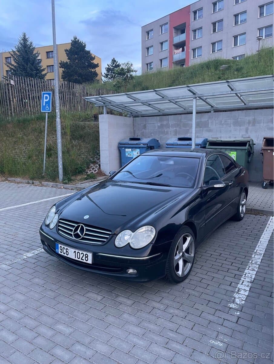 2005 Mercedes-Benz CLK