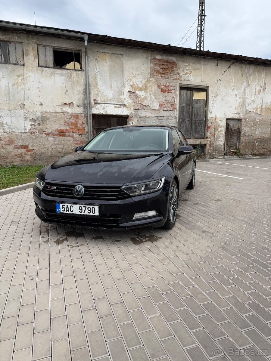 2015 Volkswagen PASSAT