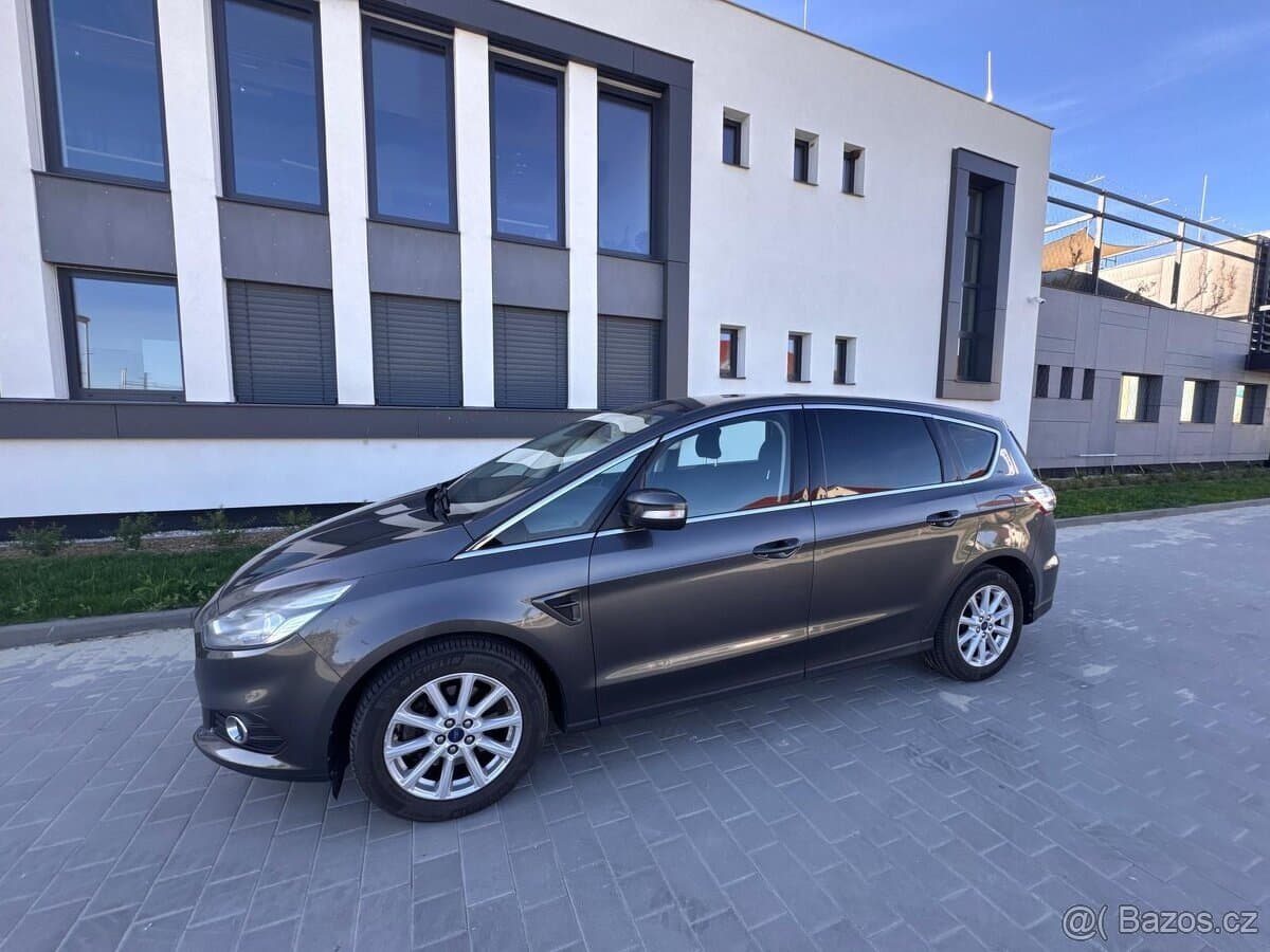 2017 Ford S-MAX
