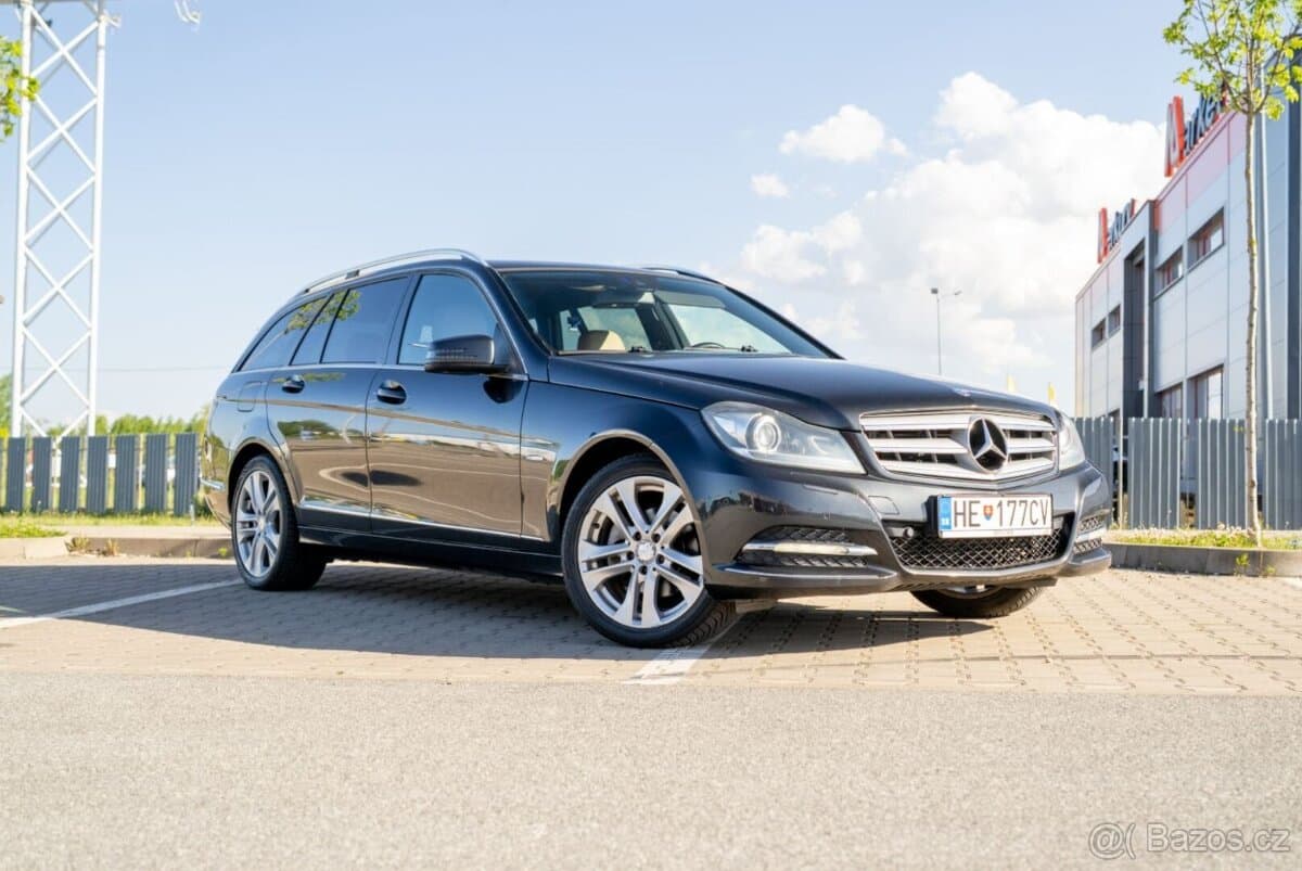 2011 Mercedes-Benz OSTATNÍ