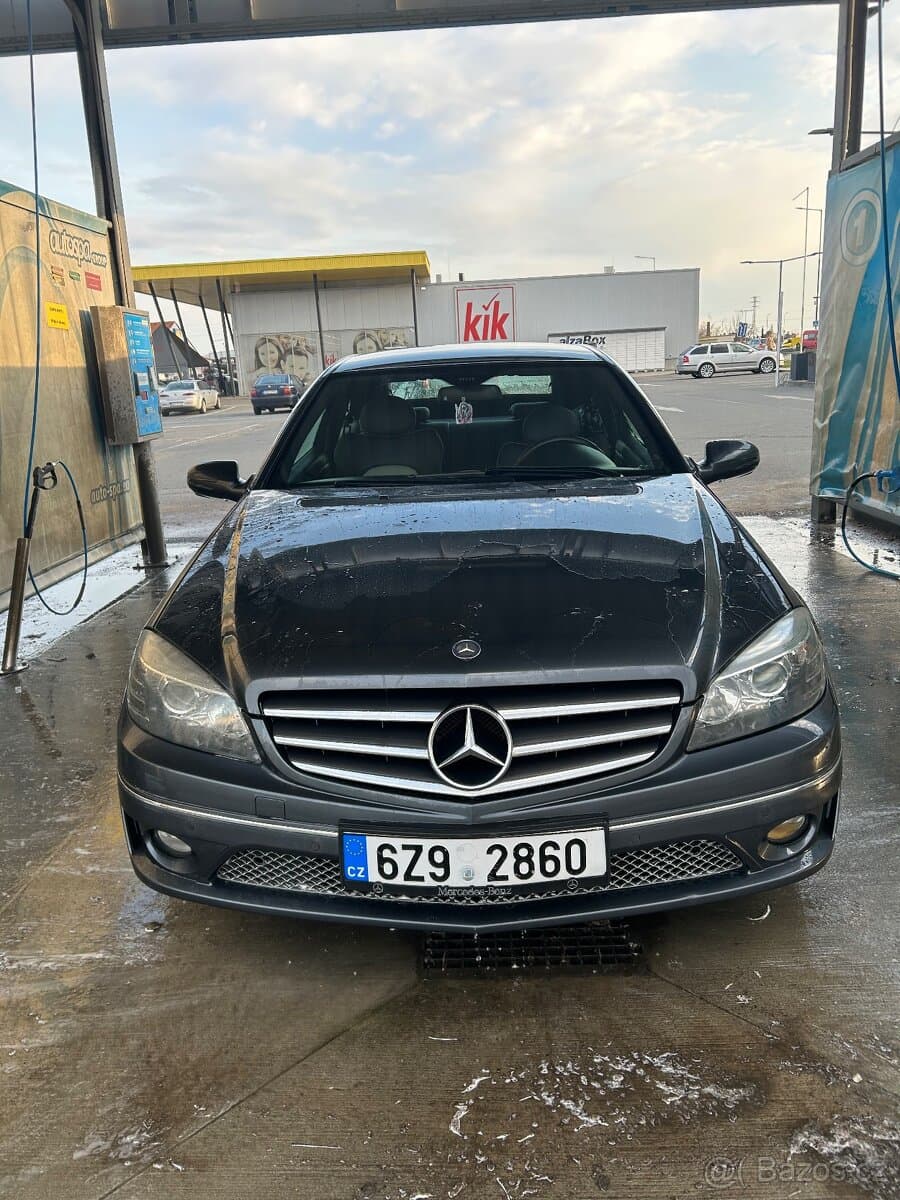 2010 Mercedes-Benz OSTATNÍ