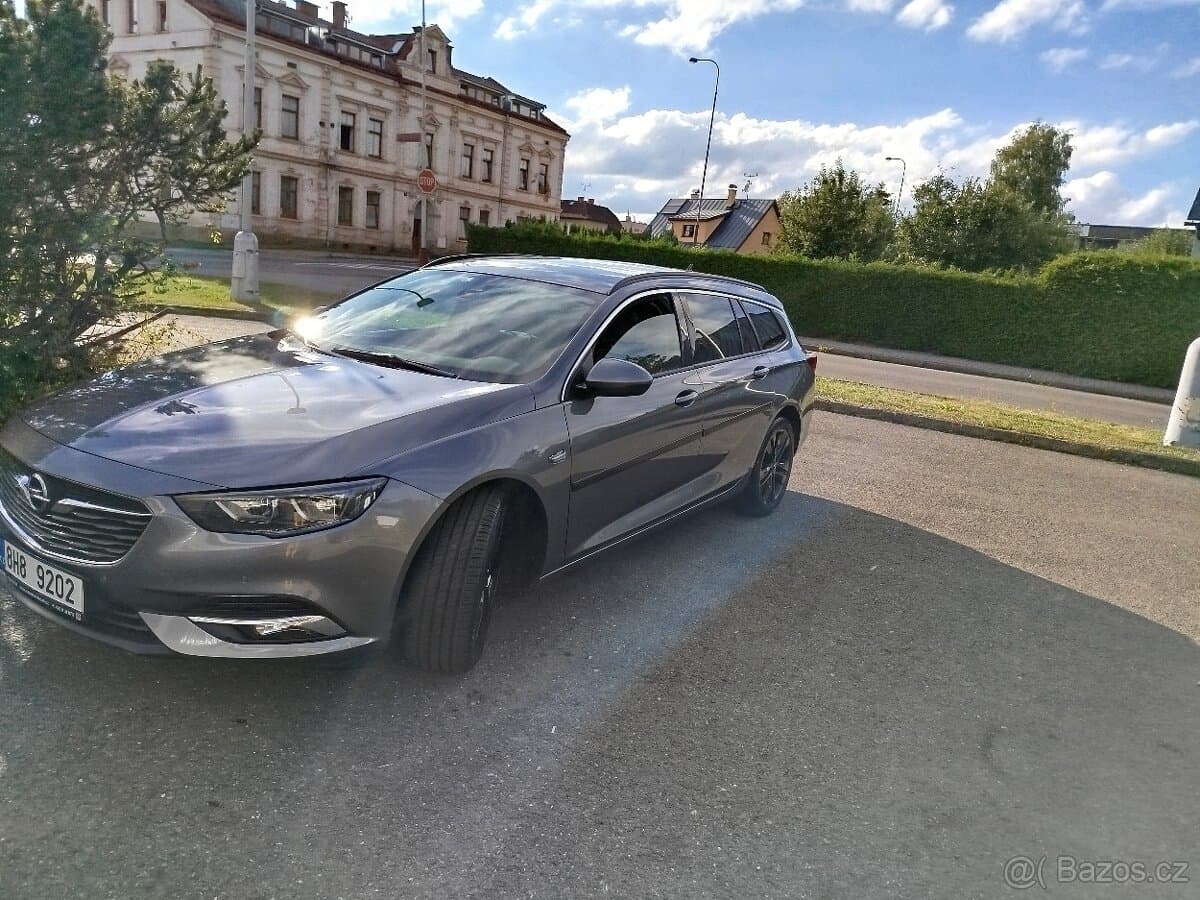 2020 Opel INSIGNIA