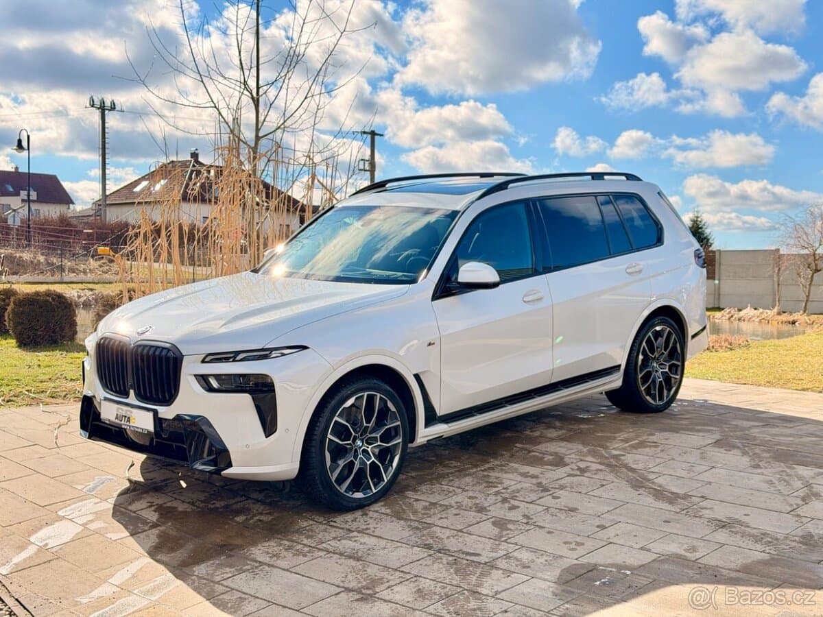 2023 BMW X7