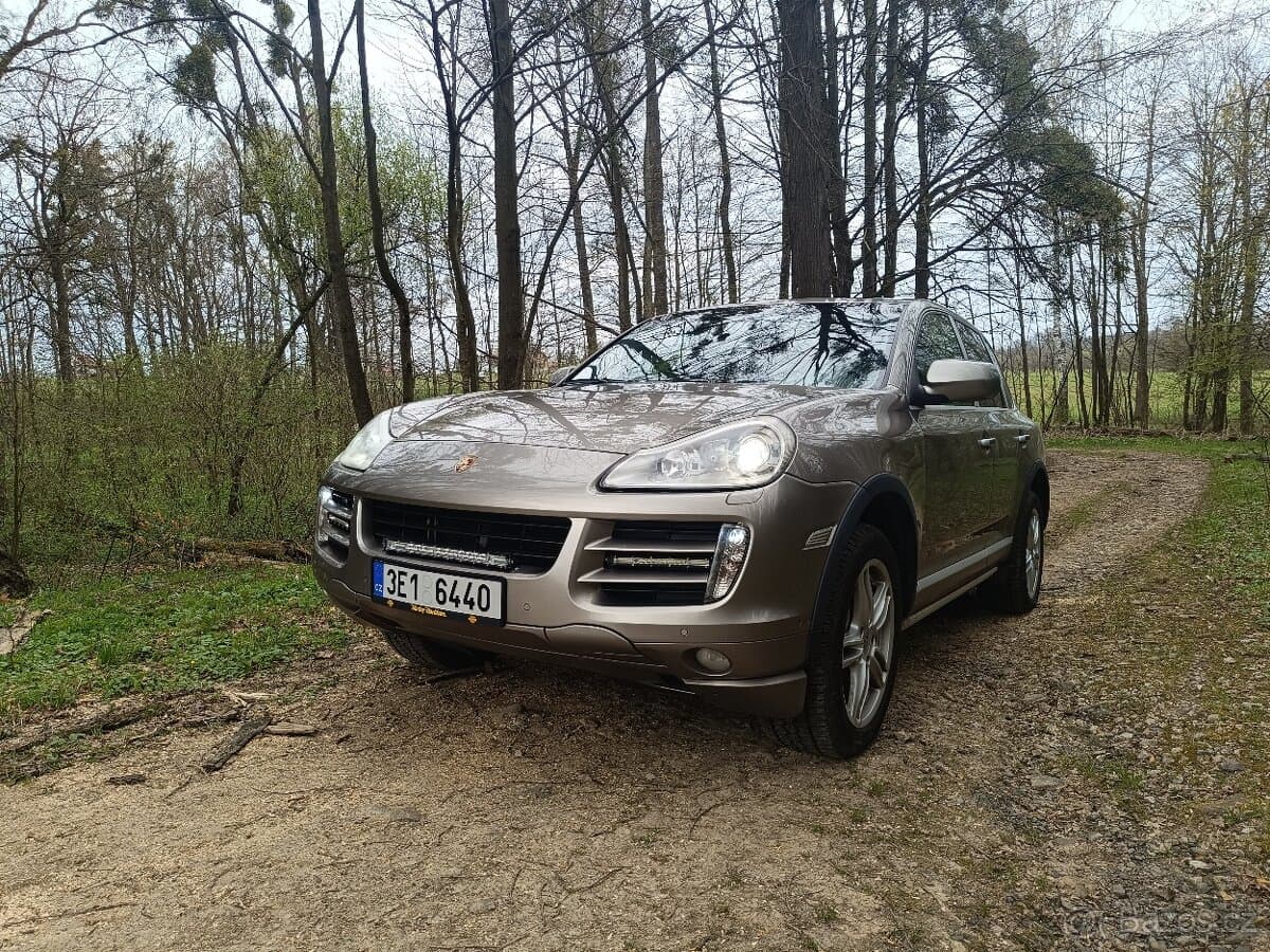 2004 Porsche CAYENNE