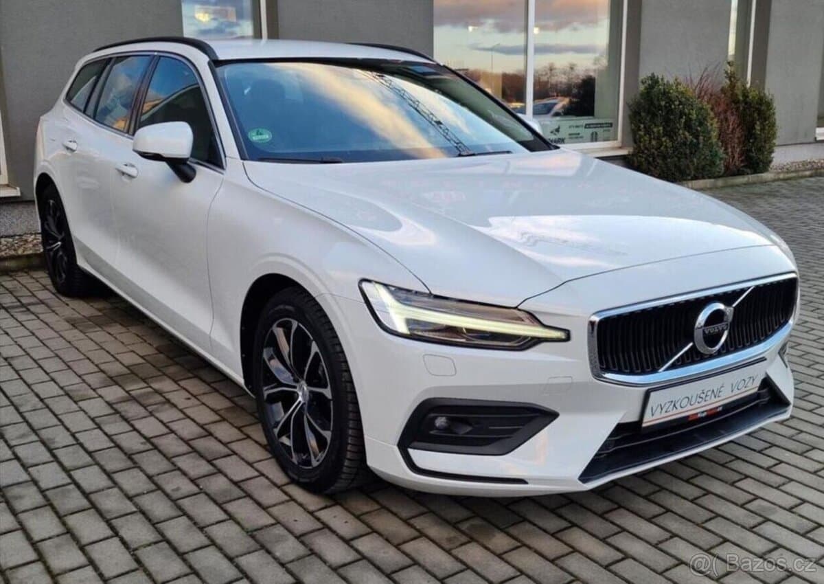 2022 Volvo V60