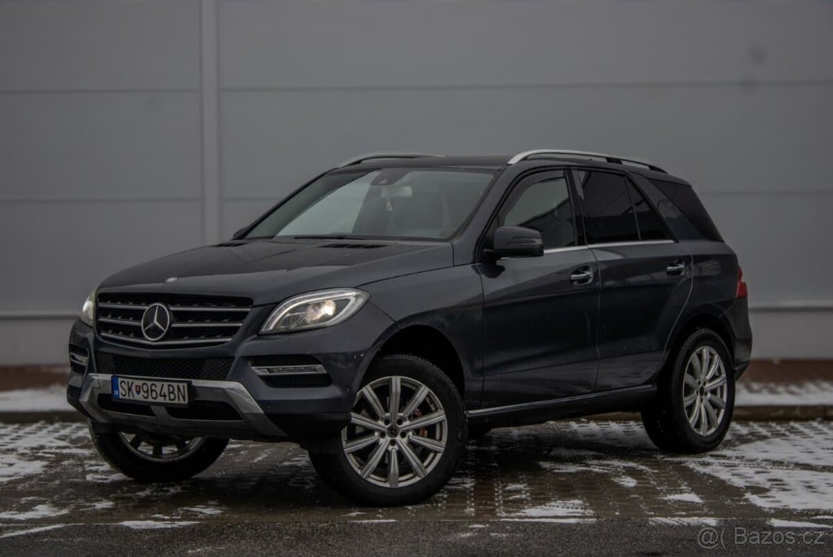 Mercedes-Benz M-CLASS