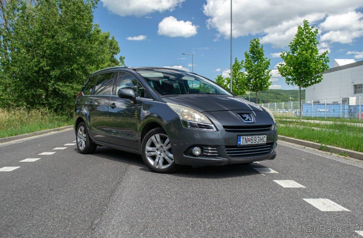 2010 Peugeot 5008