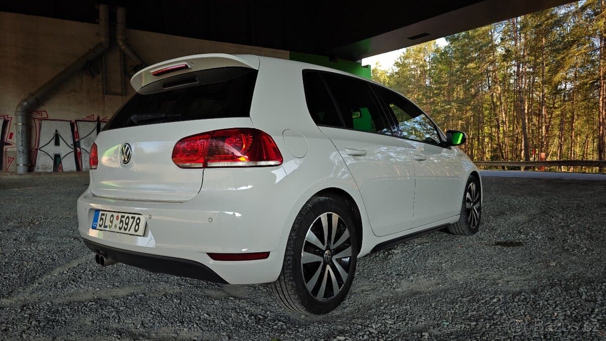 2011 Volkswagen GOLF