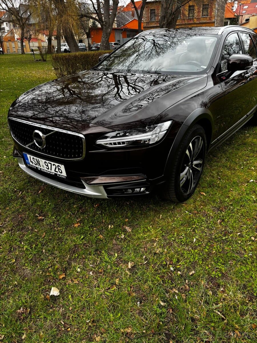 2018 Volvo V90