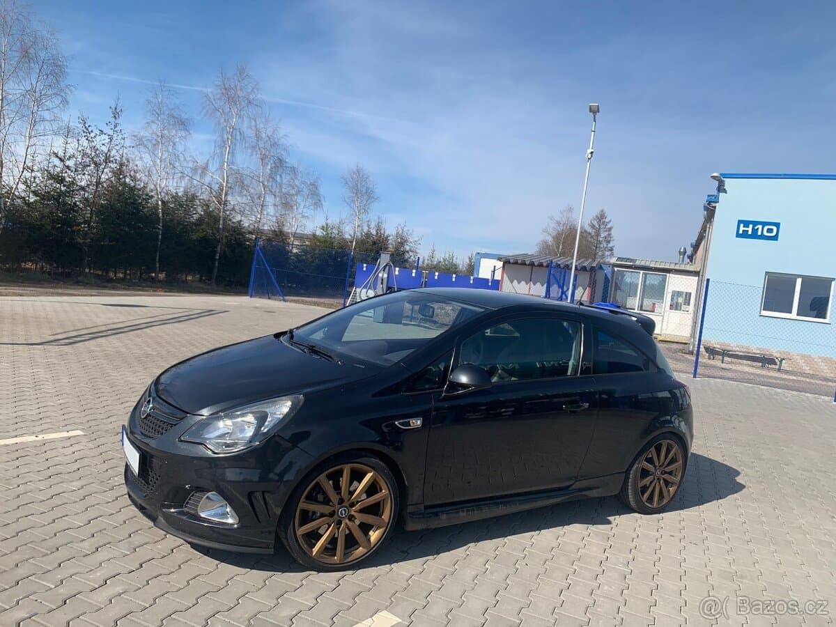 2011 Opel CORSA