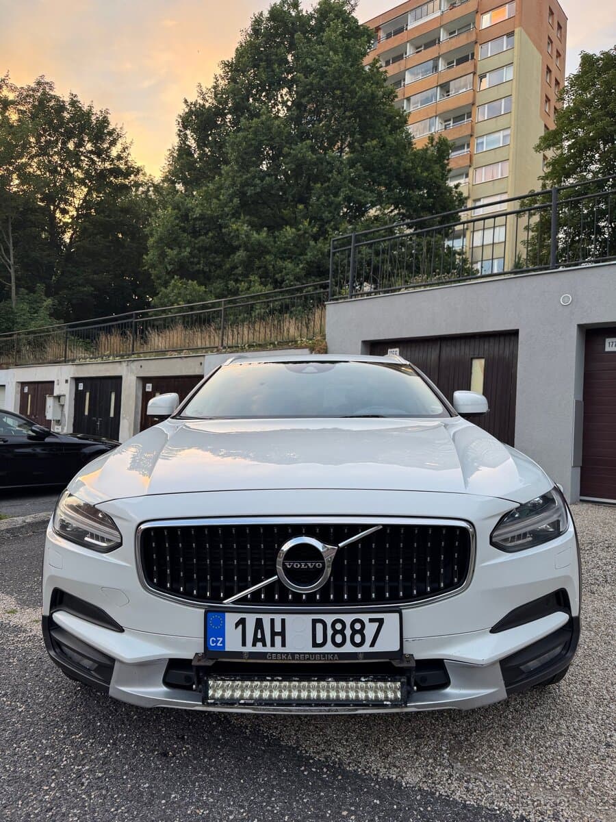 Volvo V90