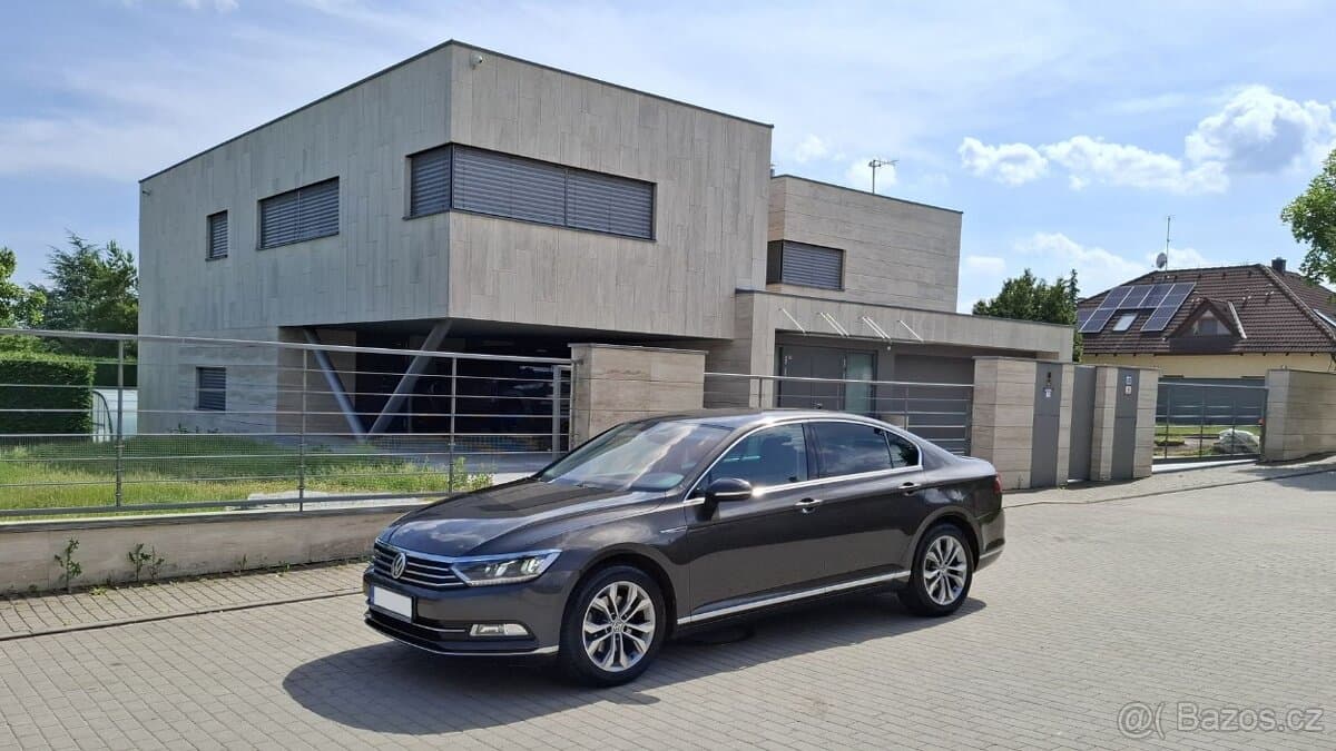 2016 Volkswagen PASSAT