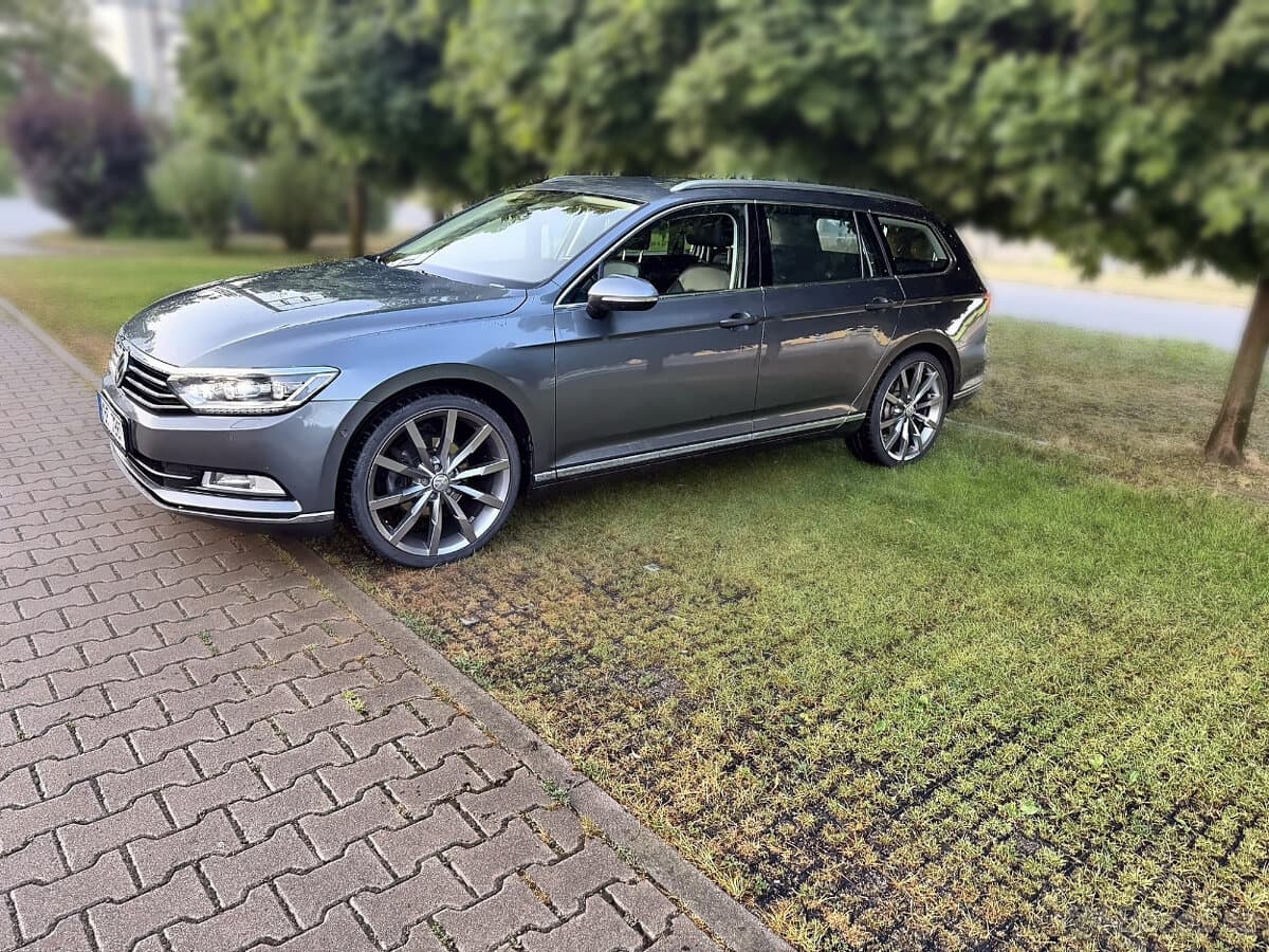 2016 Volkswagen PASSAT