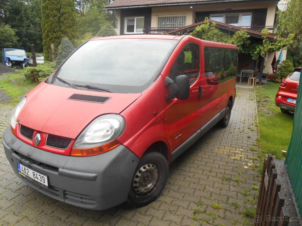 2004 Renault TRAFIC