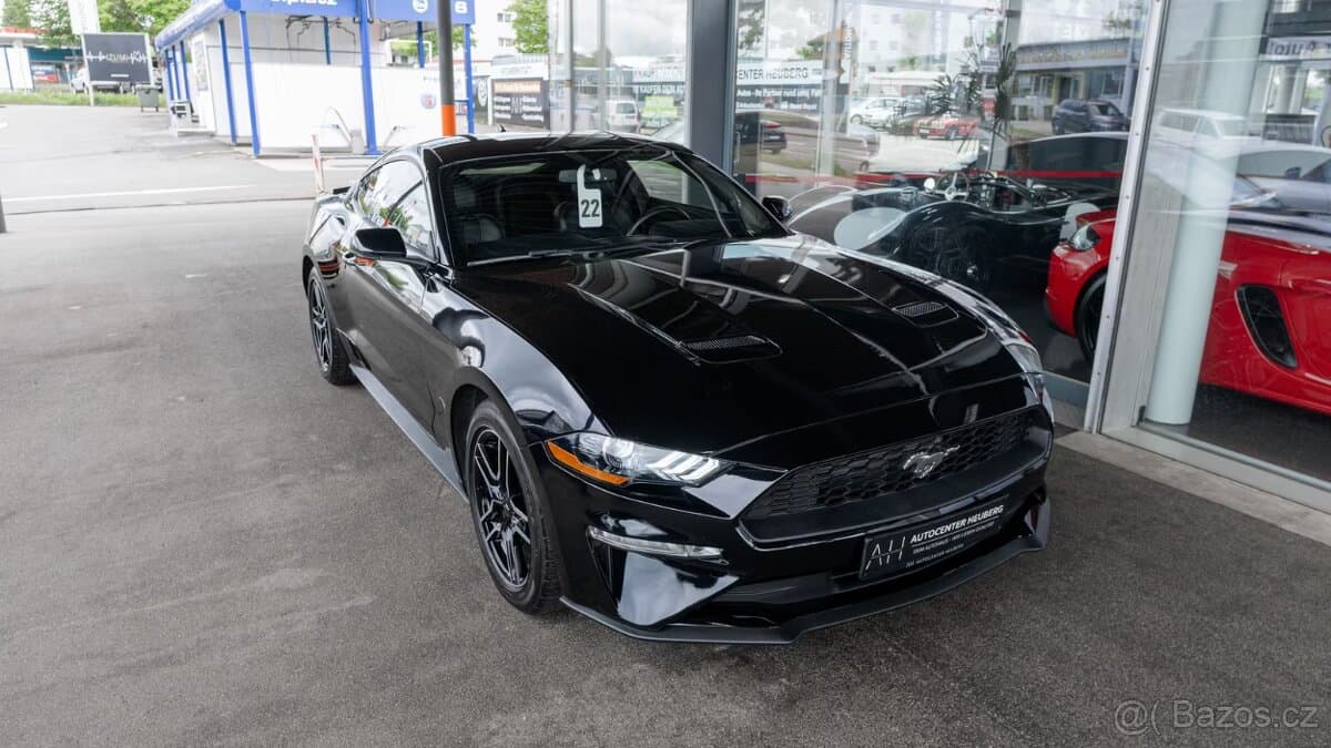 2020 Ford MUSTANG