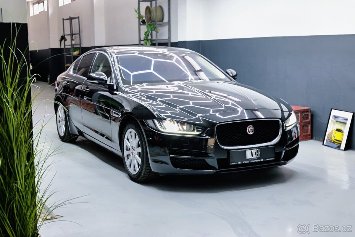 2016 Jaguar XE