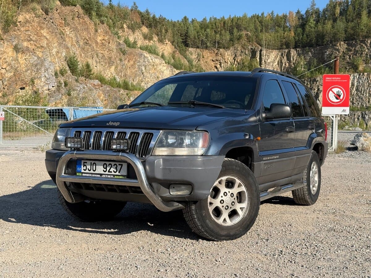 Jeep CHEROKEE