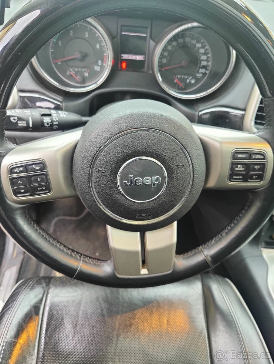 2013 Jeep CHEROKEE