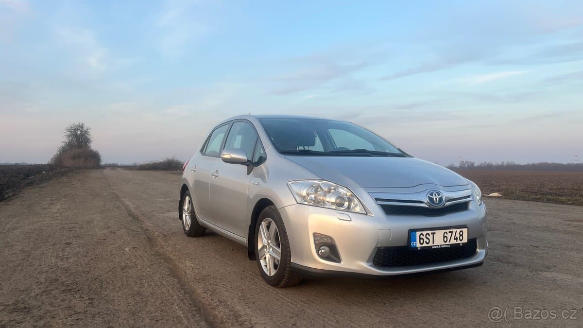 2010 Toyota AURIS