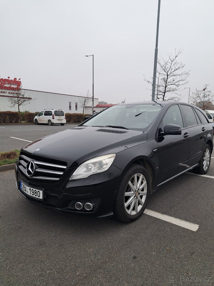 2011 Mercedes-Benz OSTATNÍ