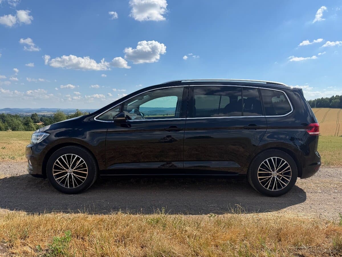 2017 Volkswagen TOURAN