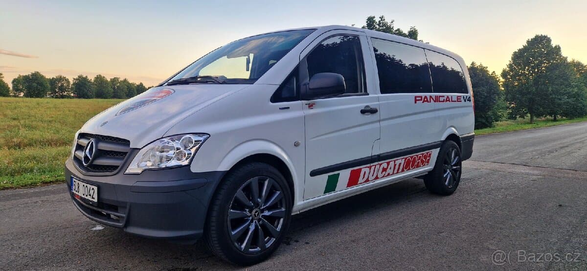 2011 Mercedes-Benz VITO