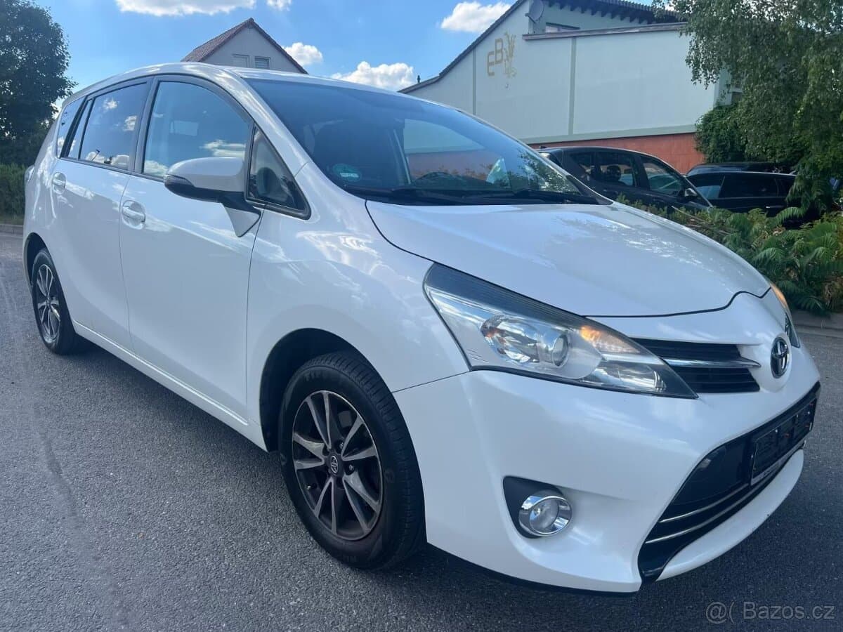 2014 Toyota VERSO