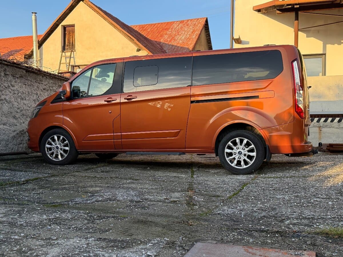 2018 Ford TOURNEO