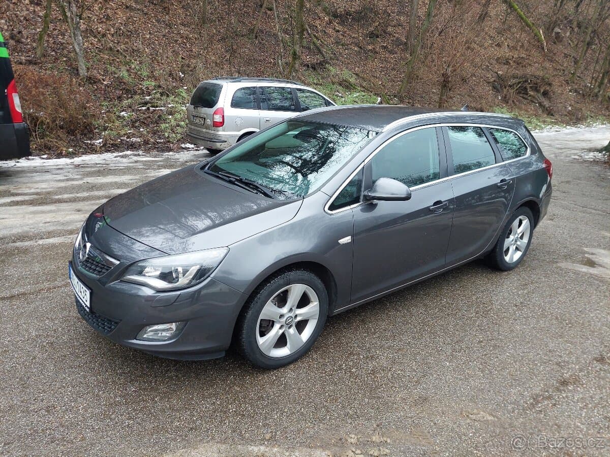2011 Opel ASTRA