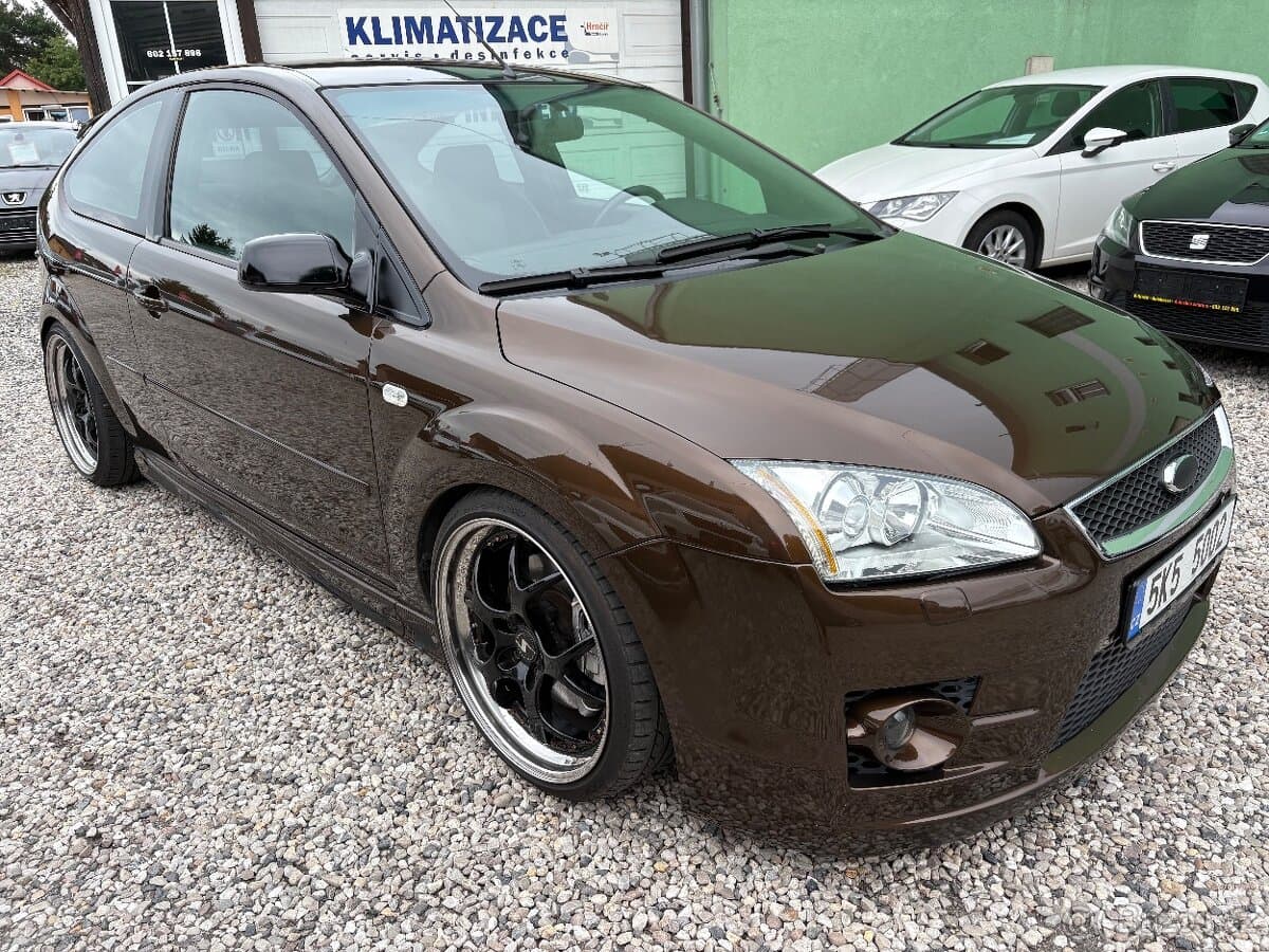 2005 Ford FOCUS
