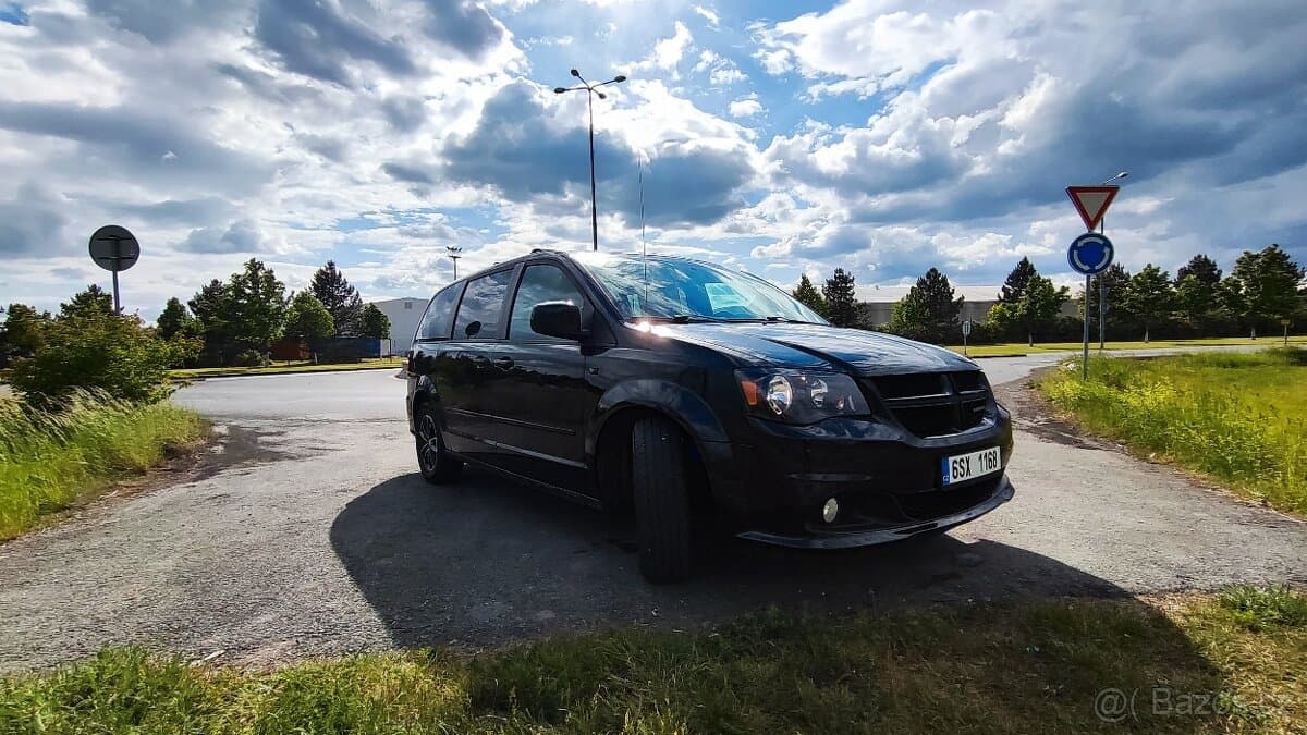 2017 Dodge OSTATNÍ